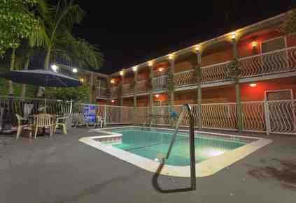 From Drive-By to Check-In: How to Turn Passing Traffic Into Motel Guests