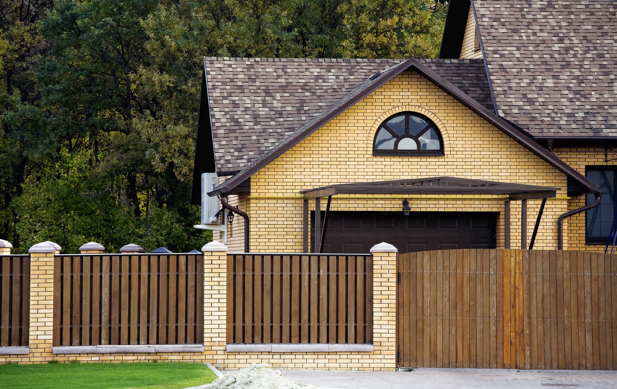 Use These 3 Types of Google Ads to Market Your Fencing Company
