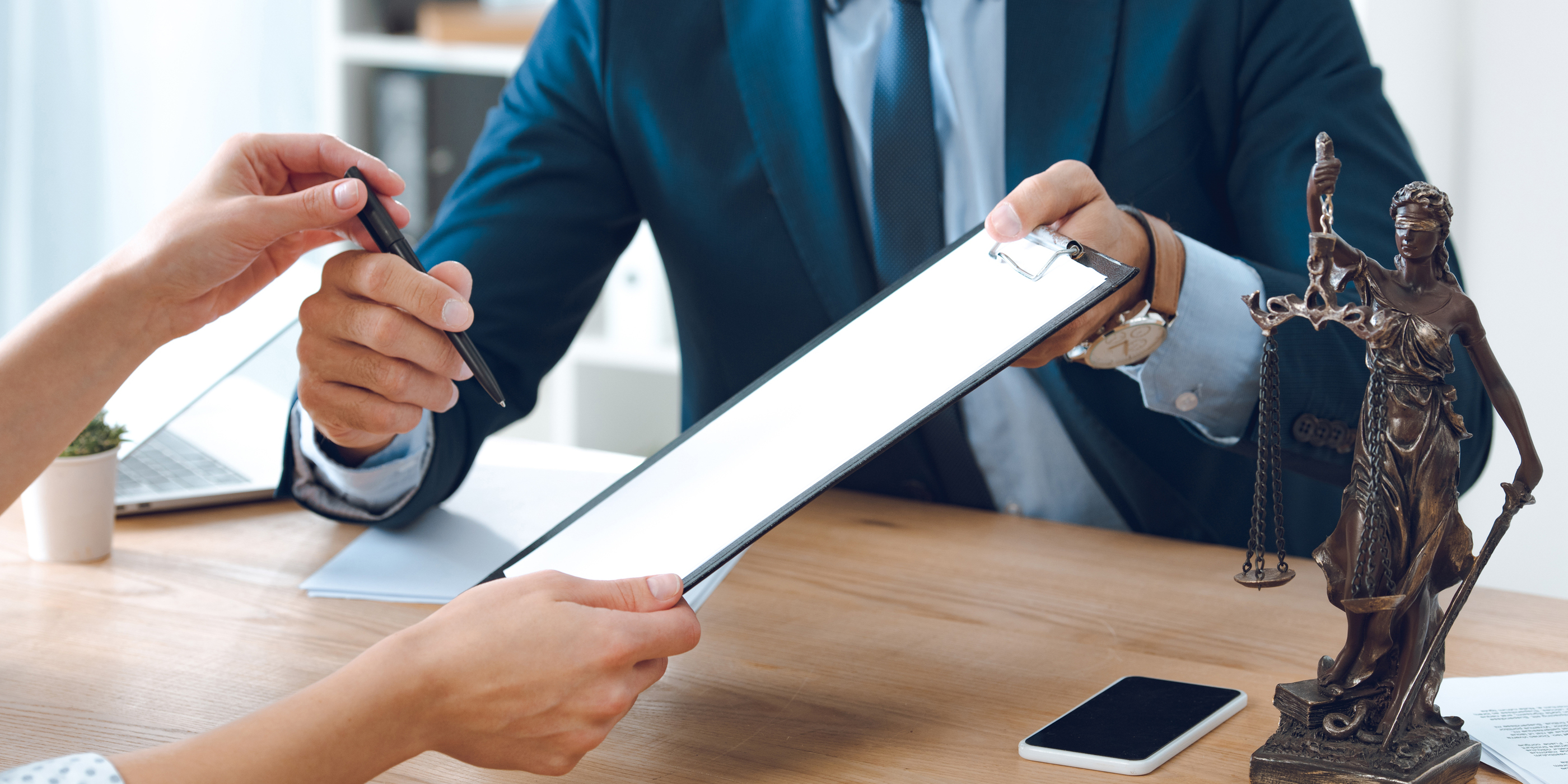 6 Proven Ways to Build Trust Online Before a Personal Injury Client Calls You