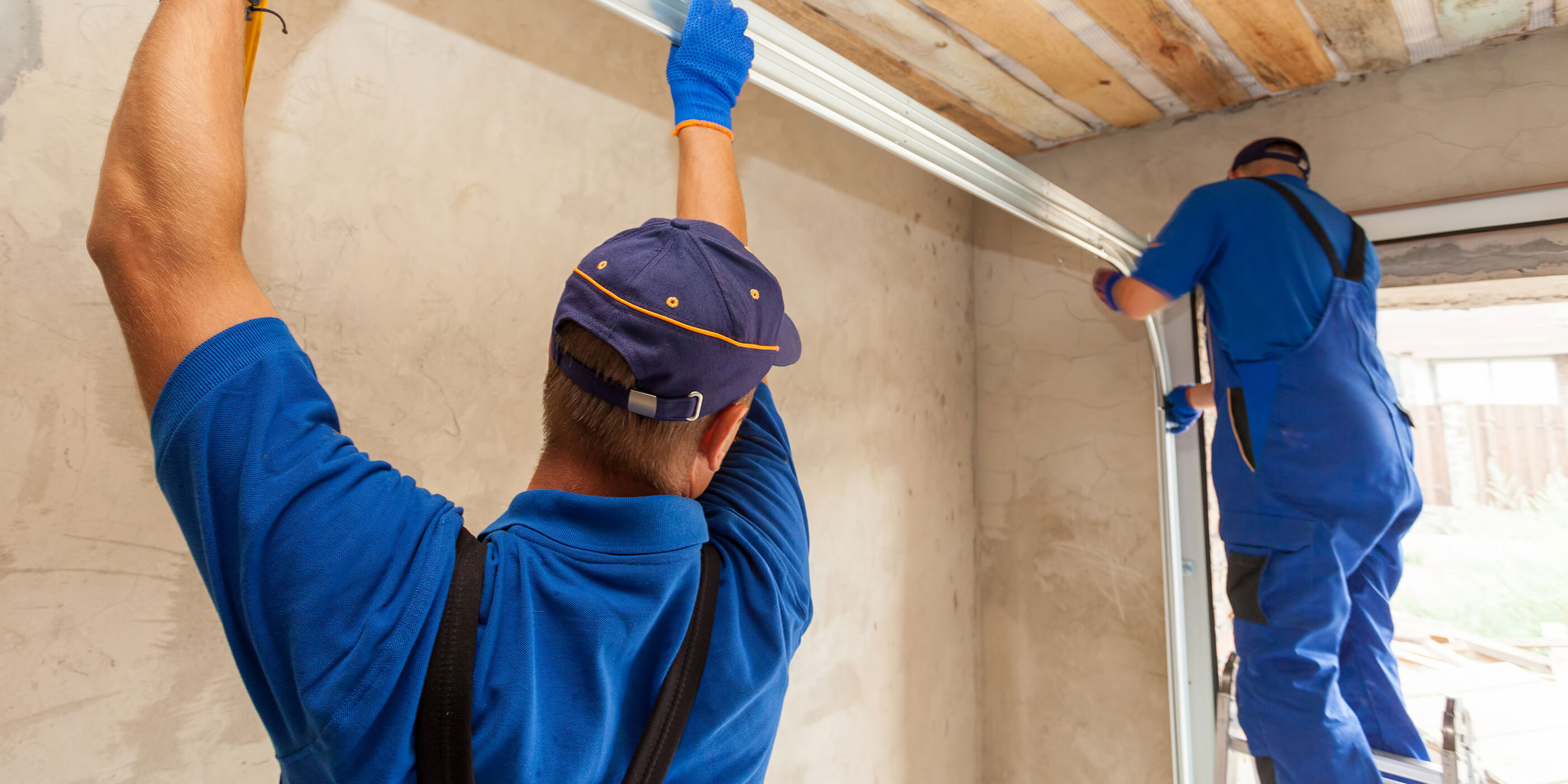 How to Land More Garage Door Customers Using Social Media